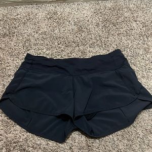 Lululemon Athletica Black Speed Up Short 2.5"
